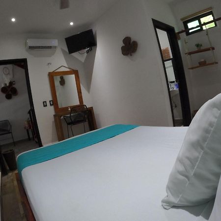Hotel Y Beach Club Casa Mia Xulha -Bacalar Xul-Ha Eksteriør billede